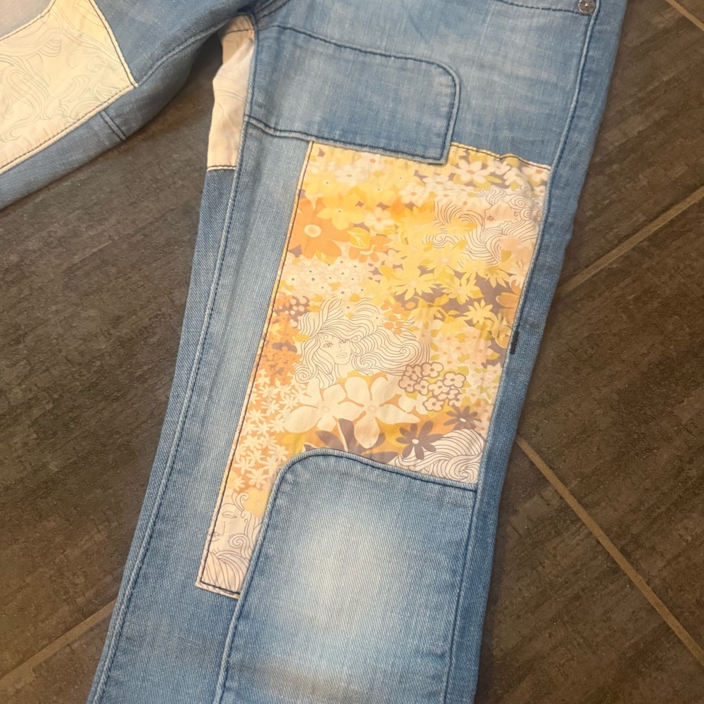 True Religion Light Blue Patchwork Flare Jeans with Cream Floral Details - Picture 5 of 13
